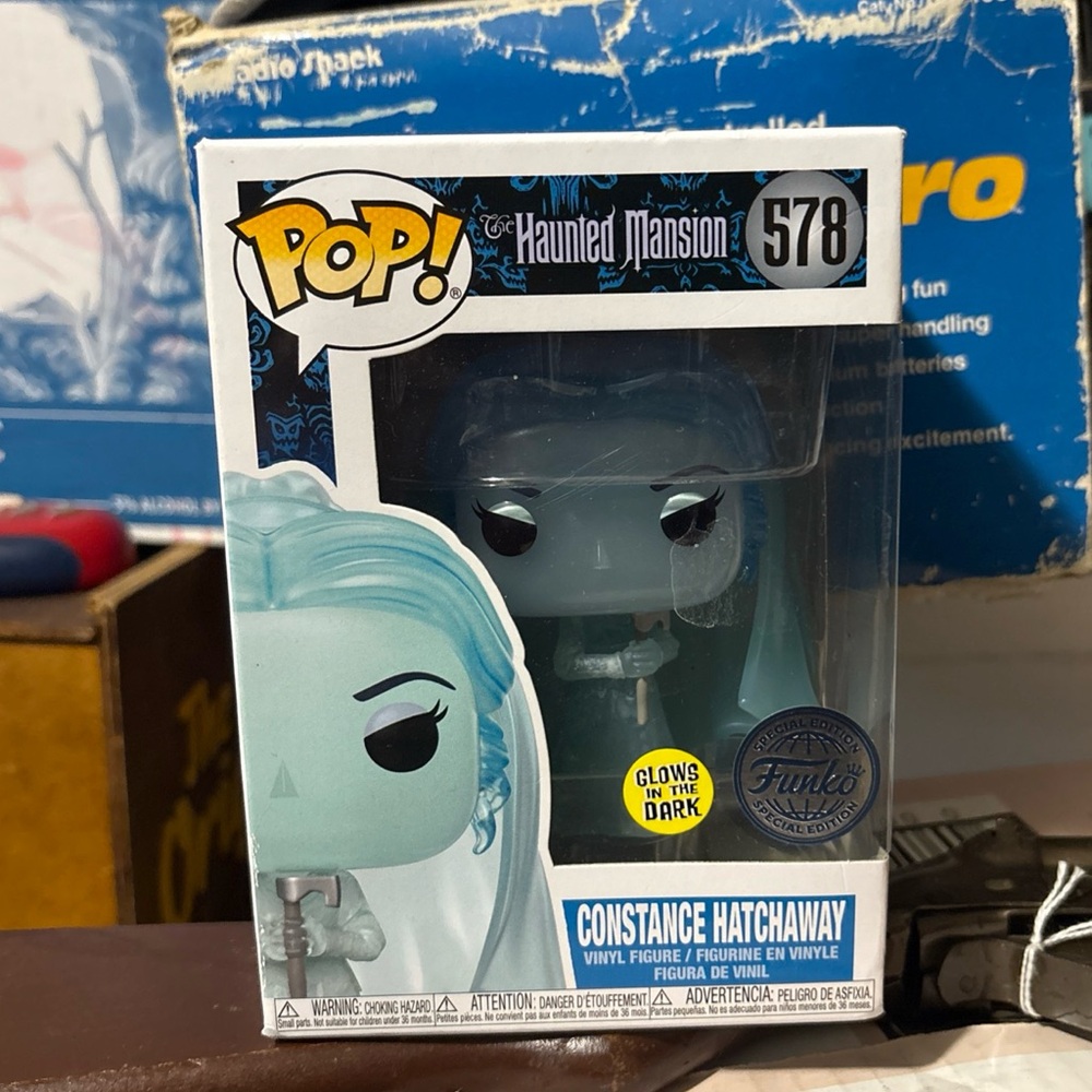 Funko Pop Haunted Mansion Constance Hatchaway #578 GITD Glow Hot Topic Exclusive